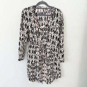 5/$25 Gap long sleeve dual layer elastic waist casual dress - Size small